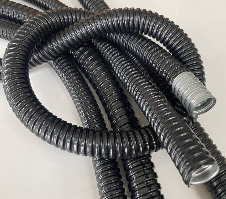 守护电力脉络：阻燃包塑金属软管的核心价值解析